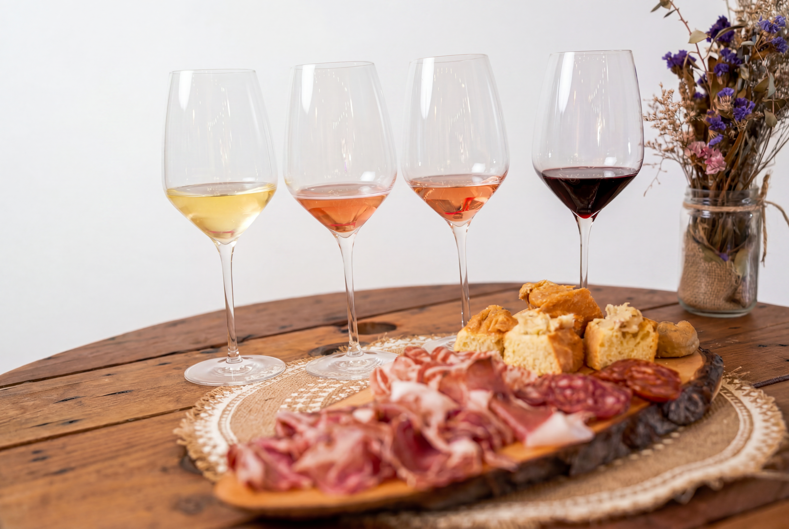 VINO, TAGLIERE E SAPERE